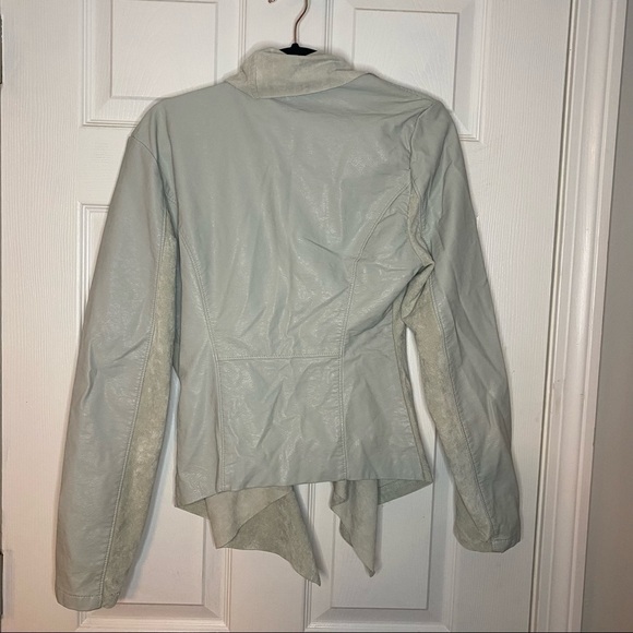 BLANK NYC gray faux leather drape front asymmetrical zip moto jacket Size small - Picture 5 of 6